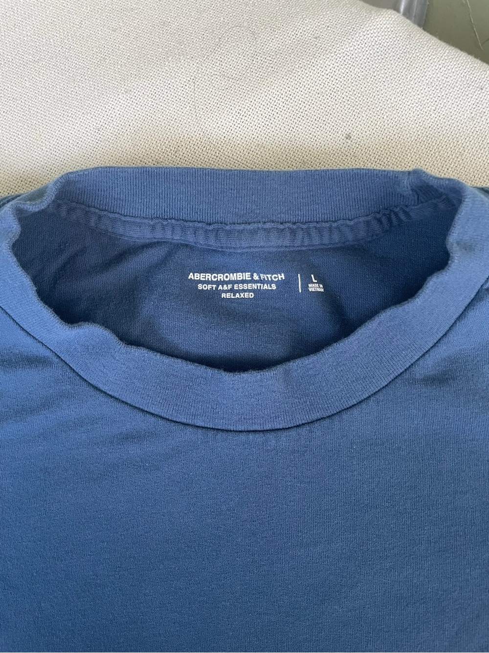Abercrombie & Fitch Blue Short-Sleeve Men’s Tee size Large
